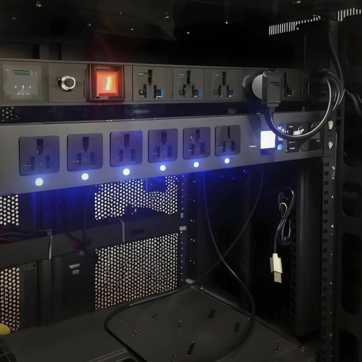 Power Distribution Unit for Reliable Consumer Electronics Power